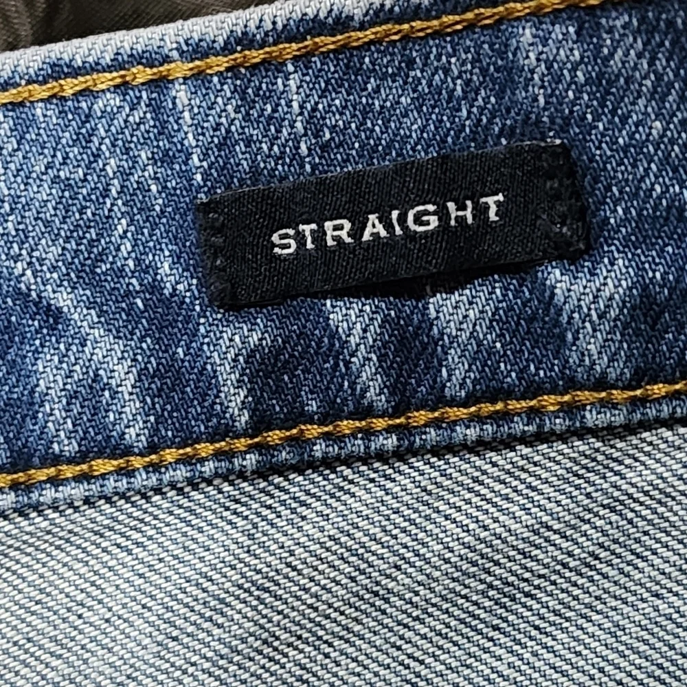 J. Crew Re-Imagined Flex Straight-Leg Jeans Size 28x32 Medium Wash Stretch Denim